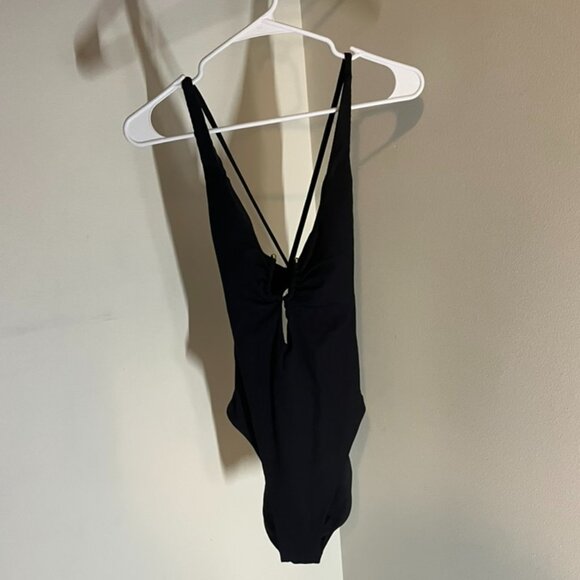 NEW with Tags Becca Modern Edge One Piece in Black Size Large - Picture 4 of 8